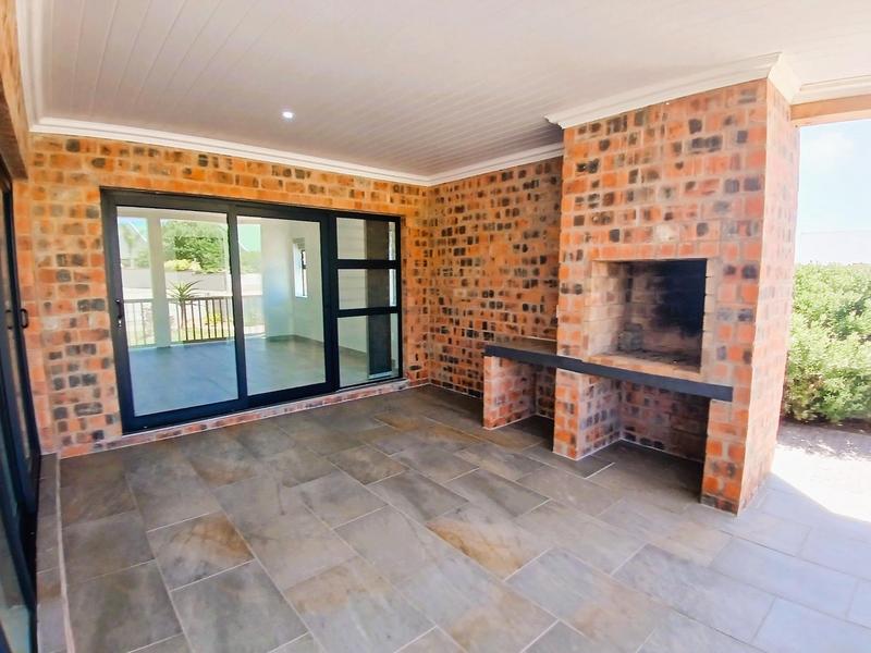 3 Bedroom Property for Sale in Stilbaai Wes Western Cape